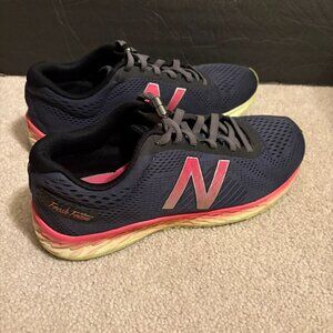 New Balance Fresh Foam, Arishi Women's Running Shoes Size 9 Navy Pink WARISLT1